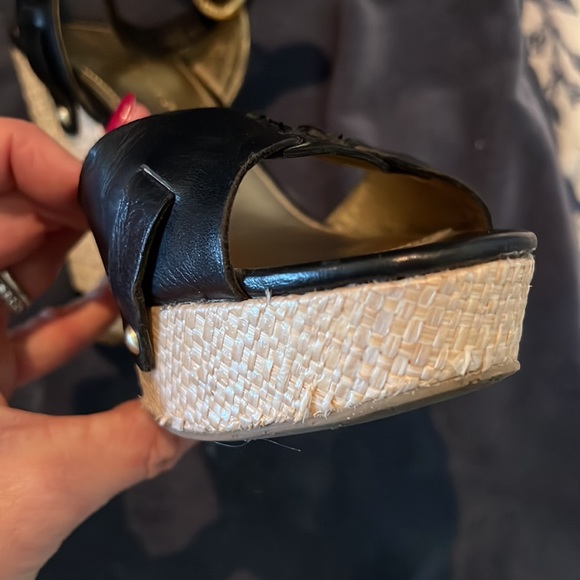 Gorgeous black strappy platform heels - Picture 7 of 9